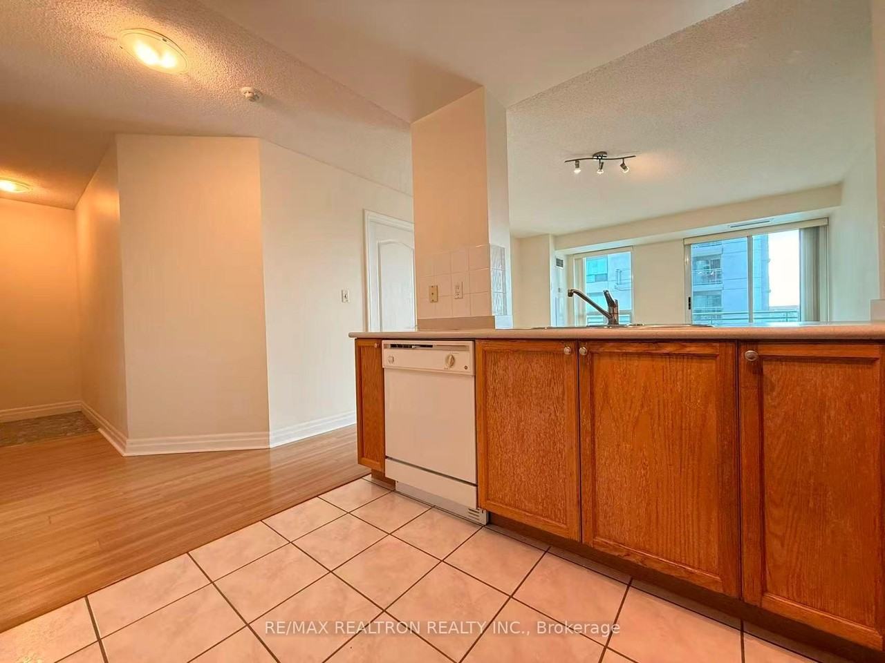 188 Doris Avenue #803 - Photo 7 of 36
