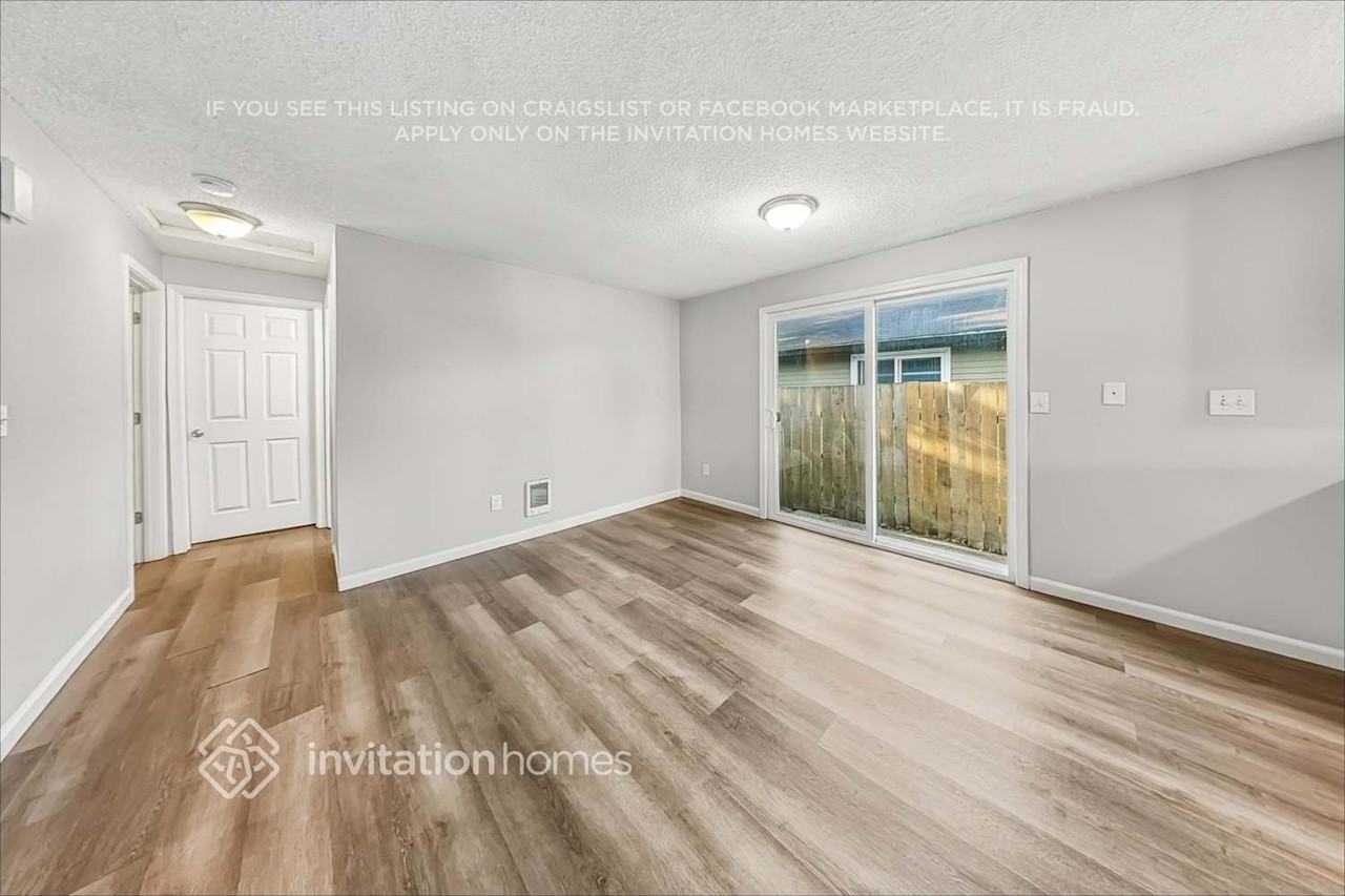 12428 42nd Ave Ne - Photo 6 of 19