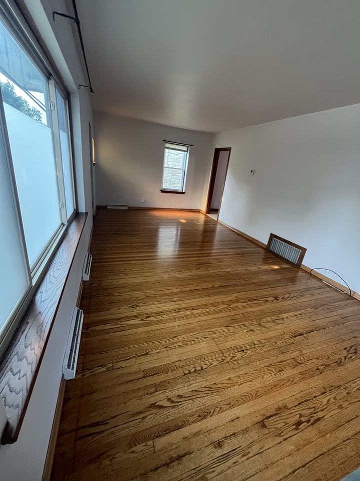 812 S 87th St - Photo 3 of 14