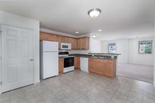 210 Hampden Dr - Photo 1 of 1