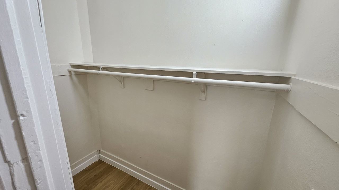 743 South Burlington Avenue #4 - Photo 4 of 9
