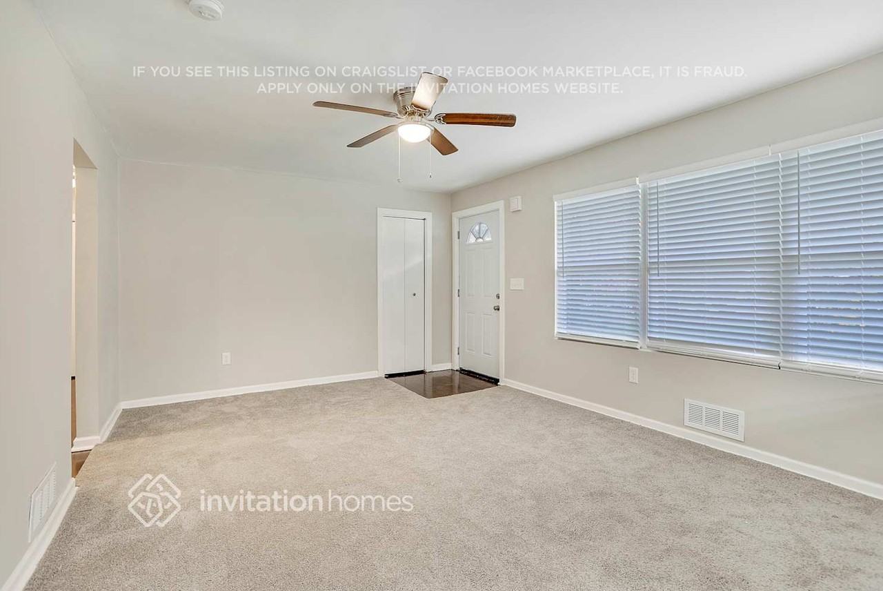 2284 Headland Dr - Photo 3 of 25