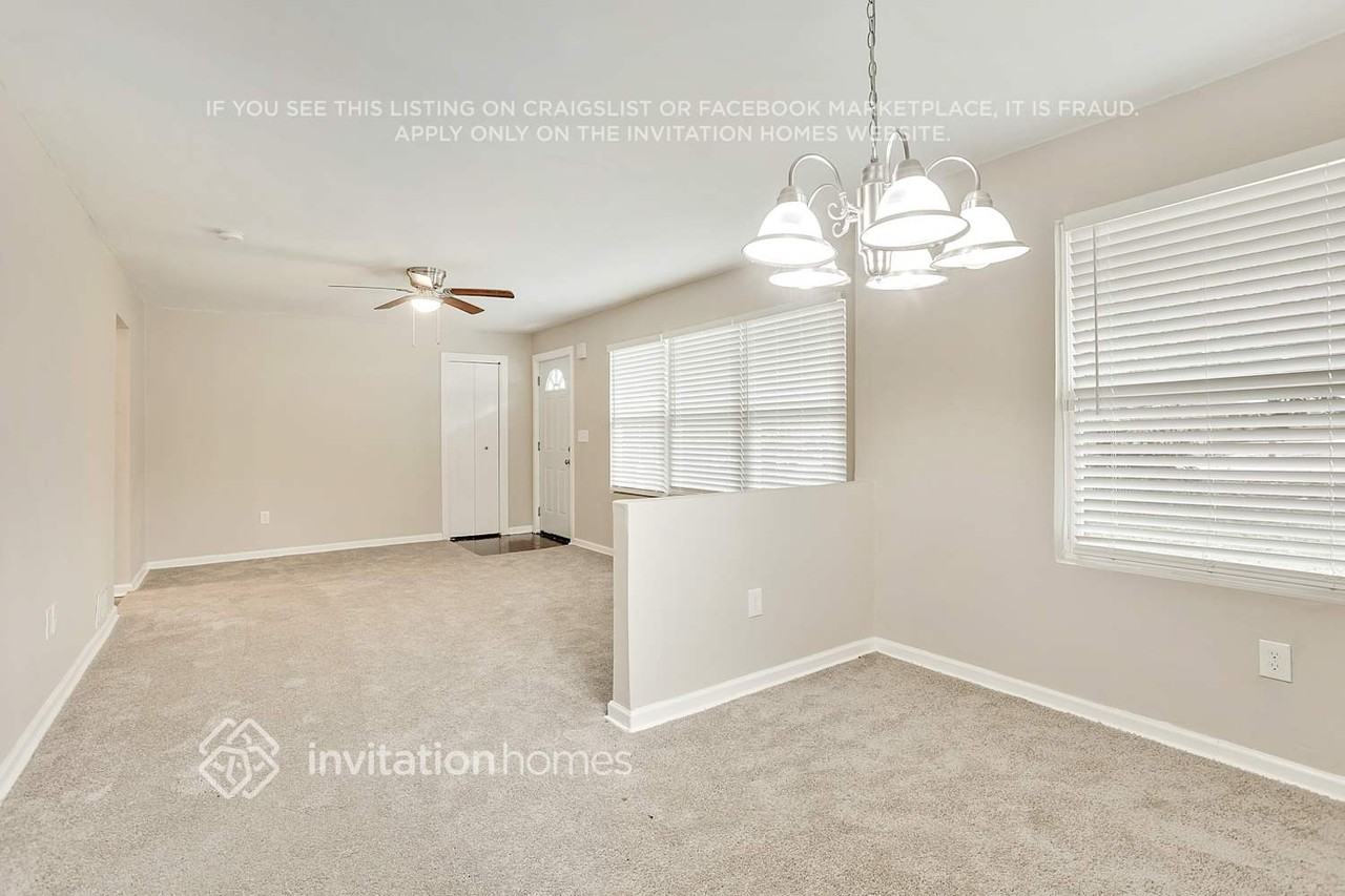 2284 Headland Dr - Photo 4 of 25