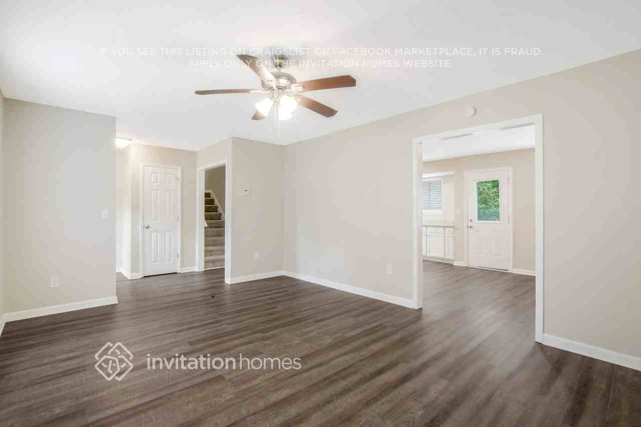 4421 Blackbirch Ln - Photo 6 of 24