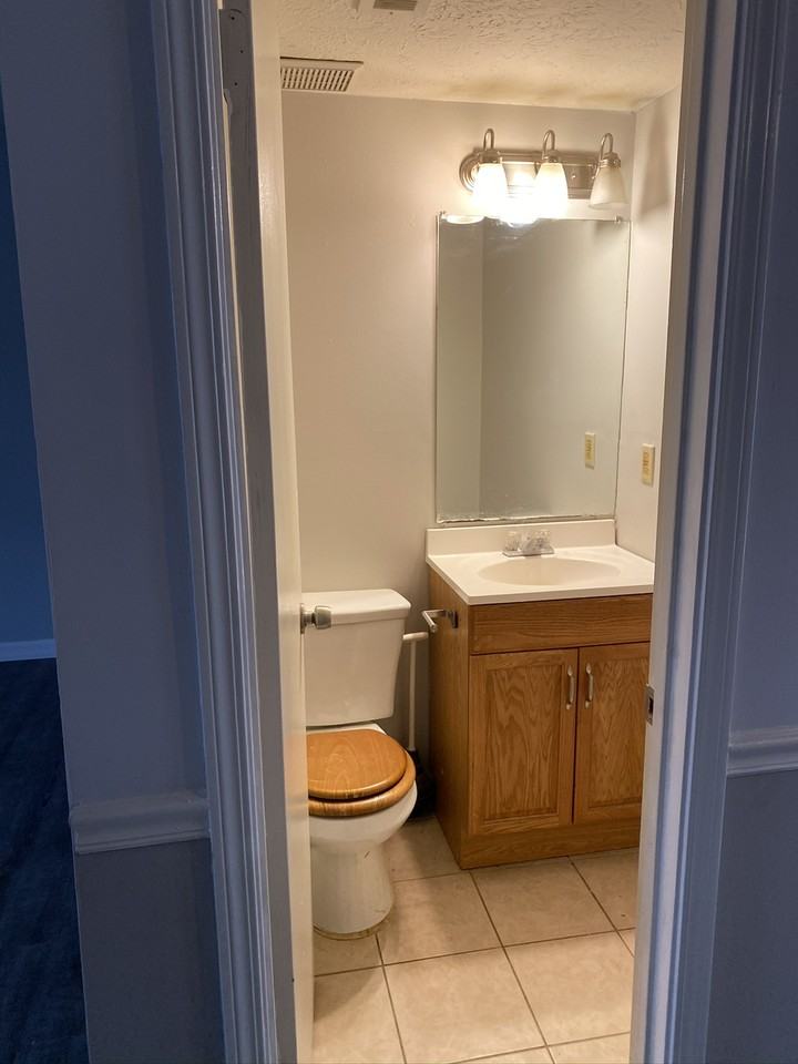 2275 Salt Springs Pl - Photo 2 of 3