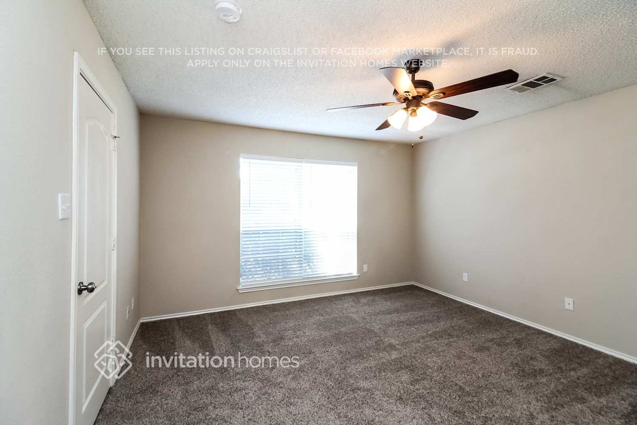 703 Meadowgate Dr - Photo 7 of 21