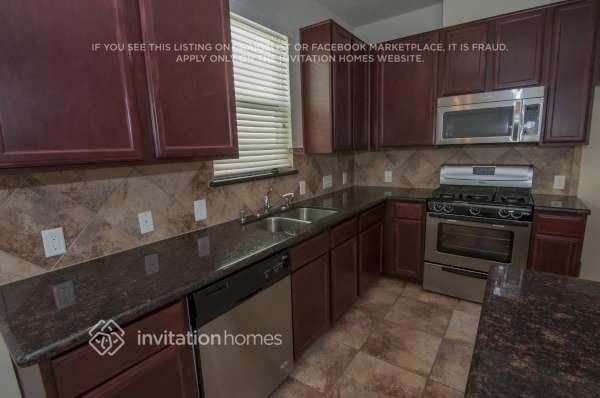 30631 Gardenia Trace Dr - Photo 5 of 9