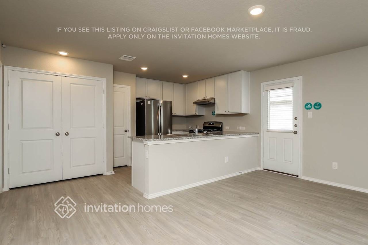 10554 Varmus Dr - Photo 7 of 17