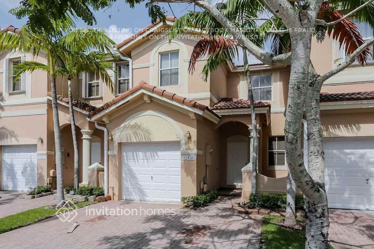 12456 Sw 124th Path - Photo 3 of 21