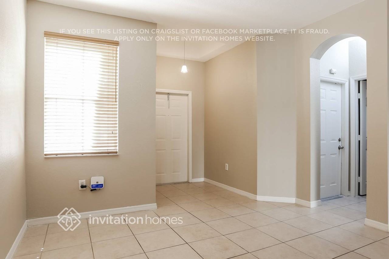 12456 Sw 124th Path - Photo 4 of 21