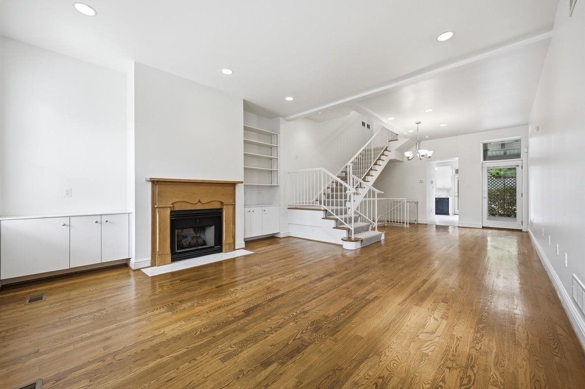 326 Hailman St #NA - Photo 2 of 38