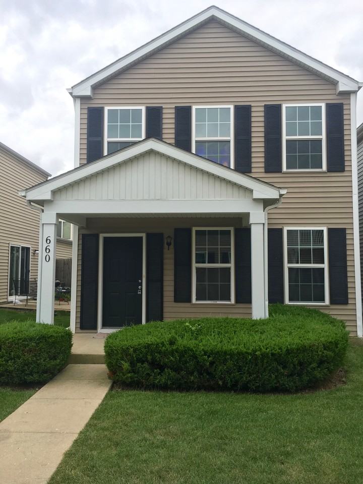 660 Four Seasons Blvd - Photo 2 of 18