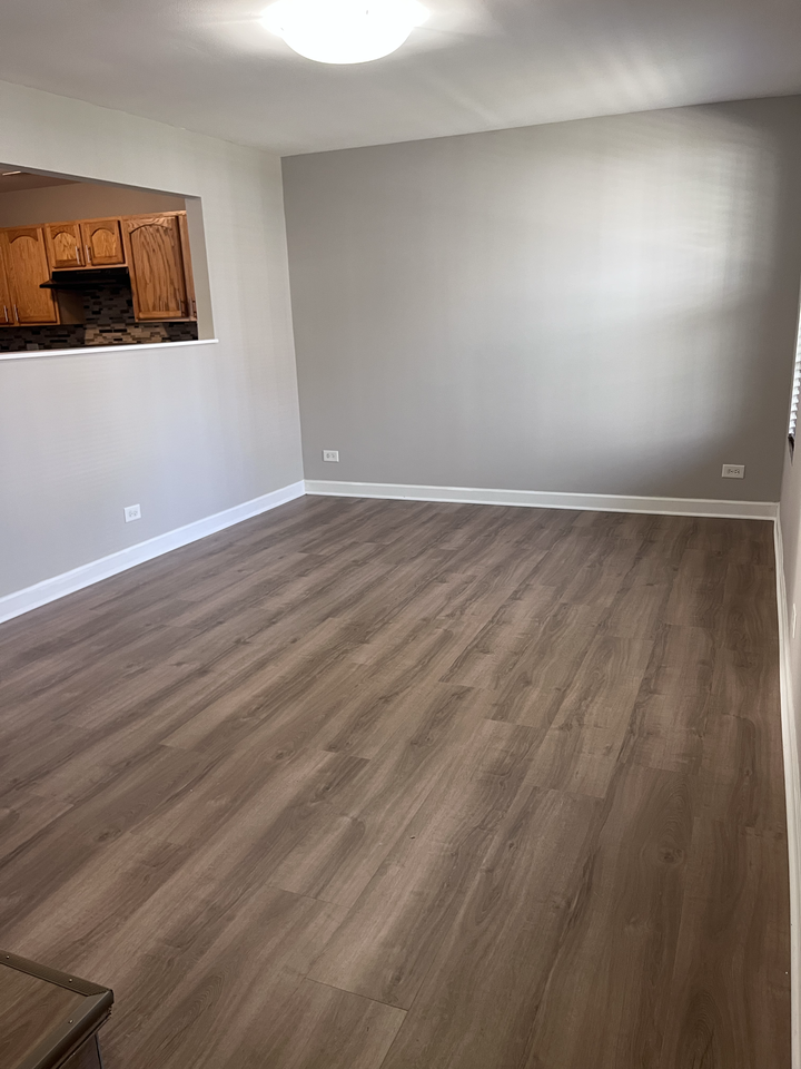 660 Four Seasons Blvd - Photo 6 of 18