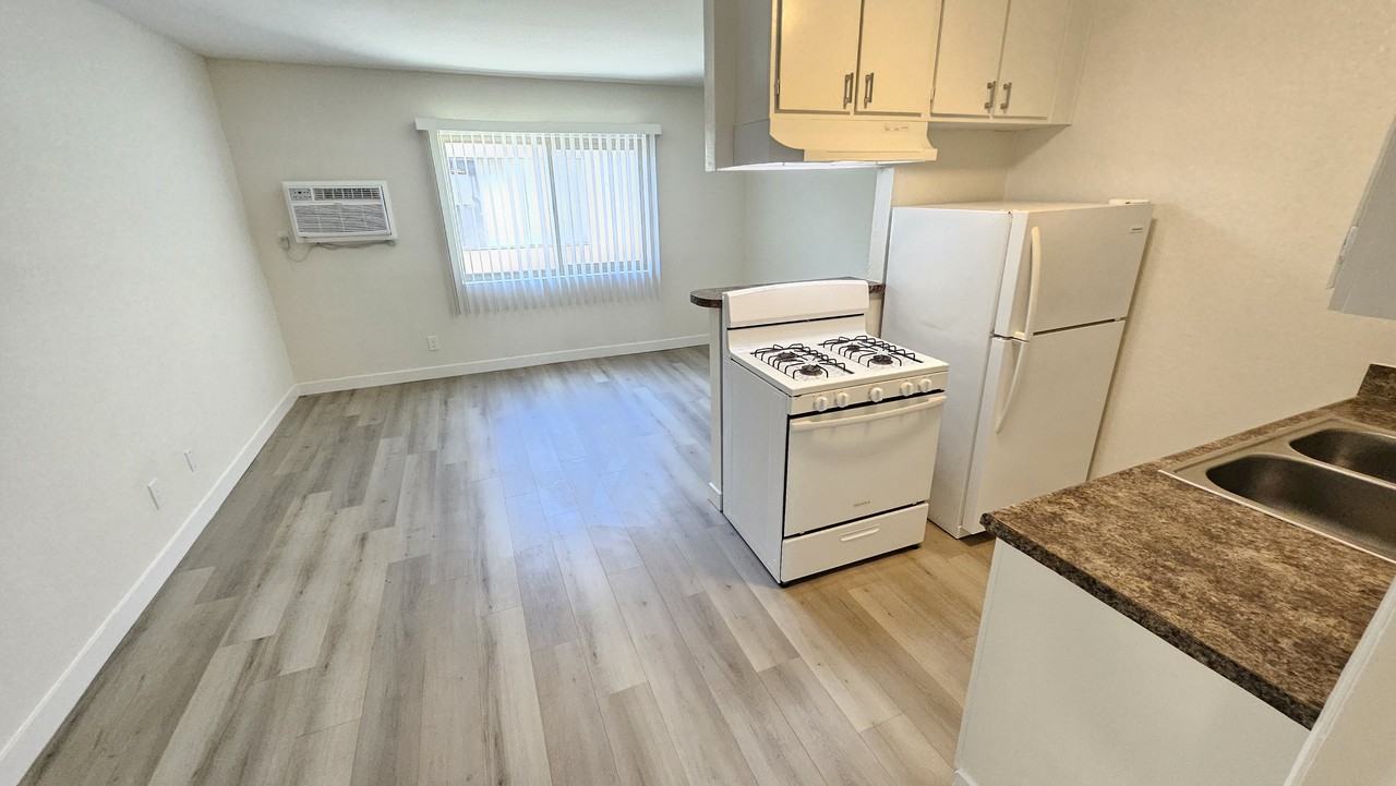 6842 Fulton Avenue #19 - Photo 6 of 10