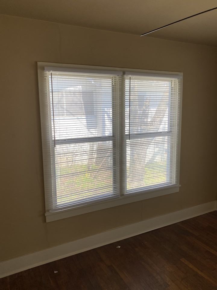204 Alcorn St - Photo 2 of 5