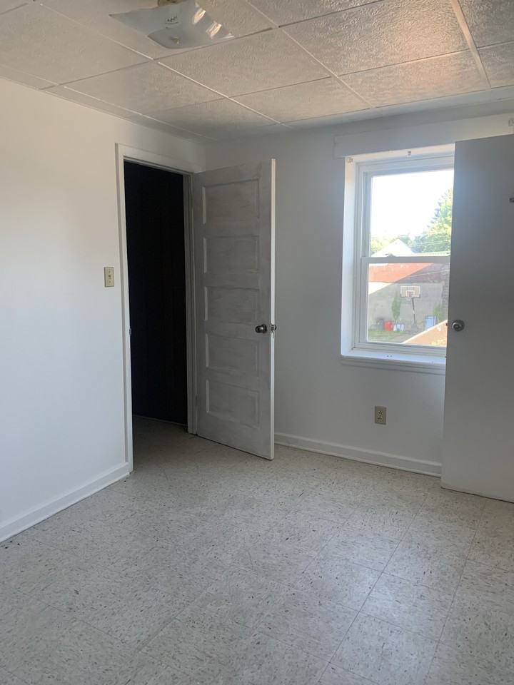 29 S Main St #3 - Photo 2 of 3