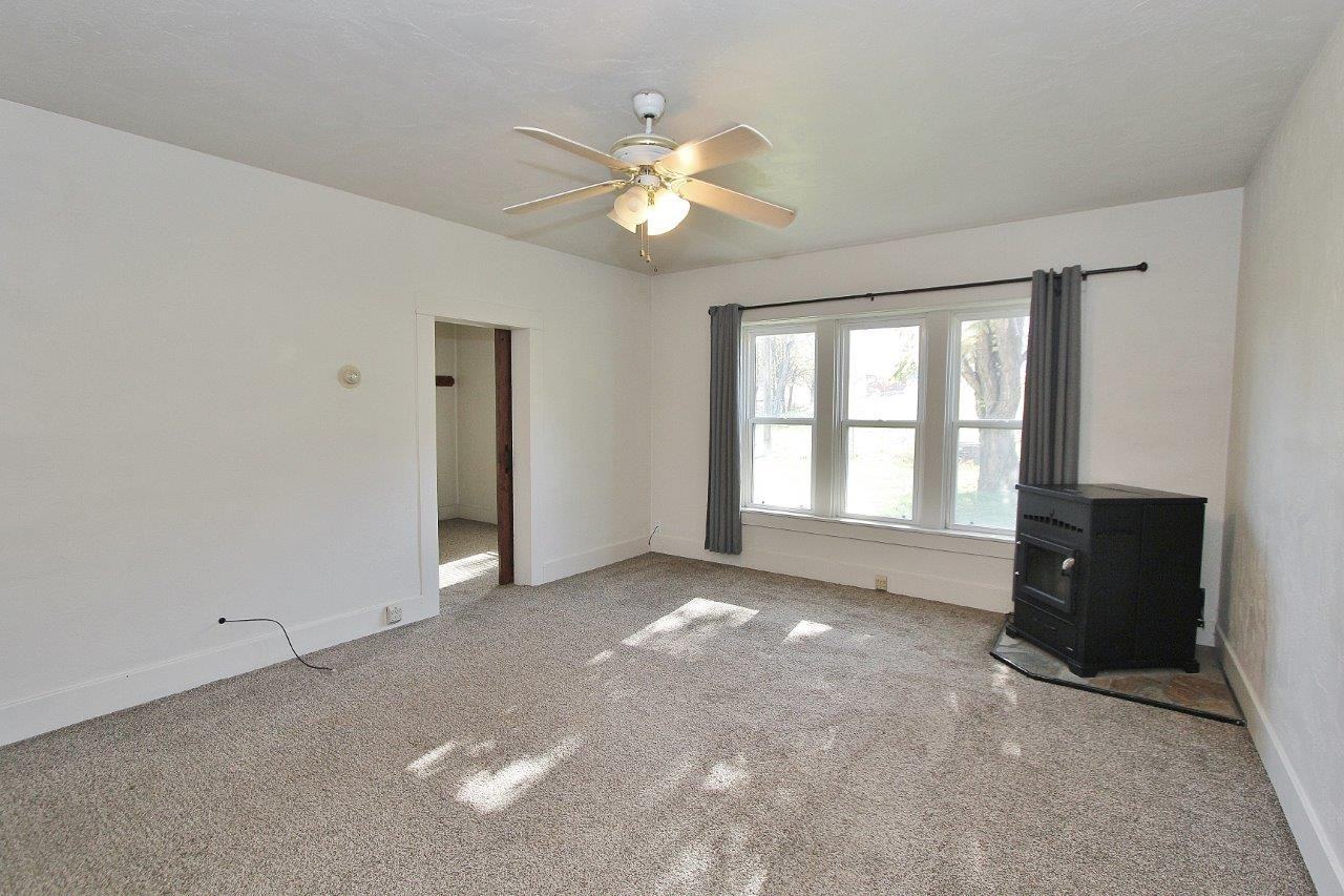 3344 W South Slope Rd - Photo 5 of 31