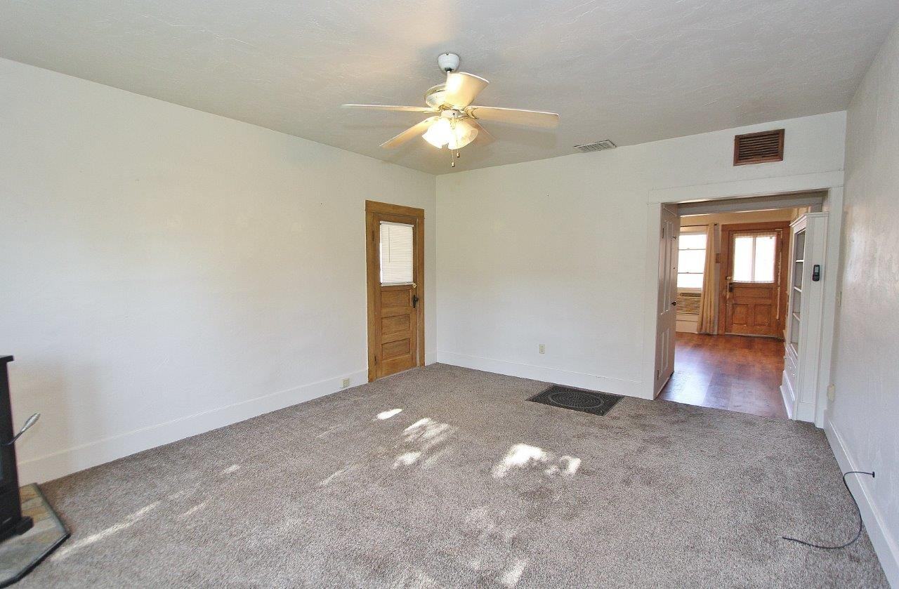 3344 W South Slope Rd - Photo 6 of 31