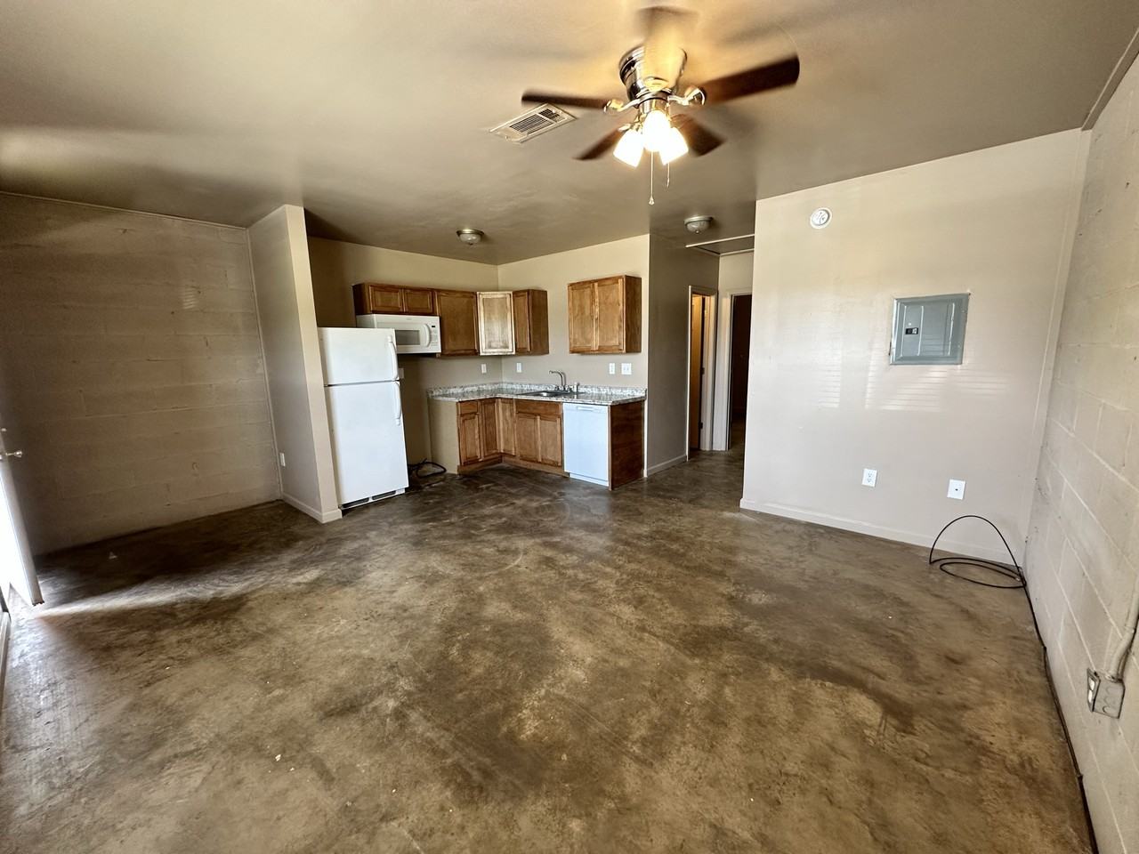 846 Shelby St #A - Photo 3 of 4