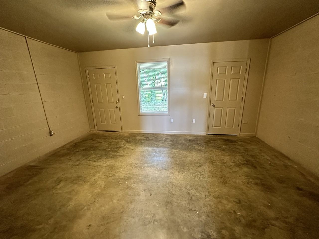 846 Shelby St #A - Photo 4 of 4