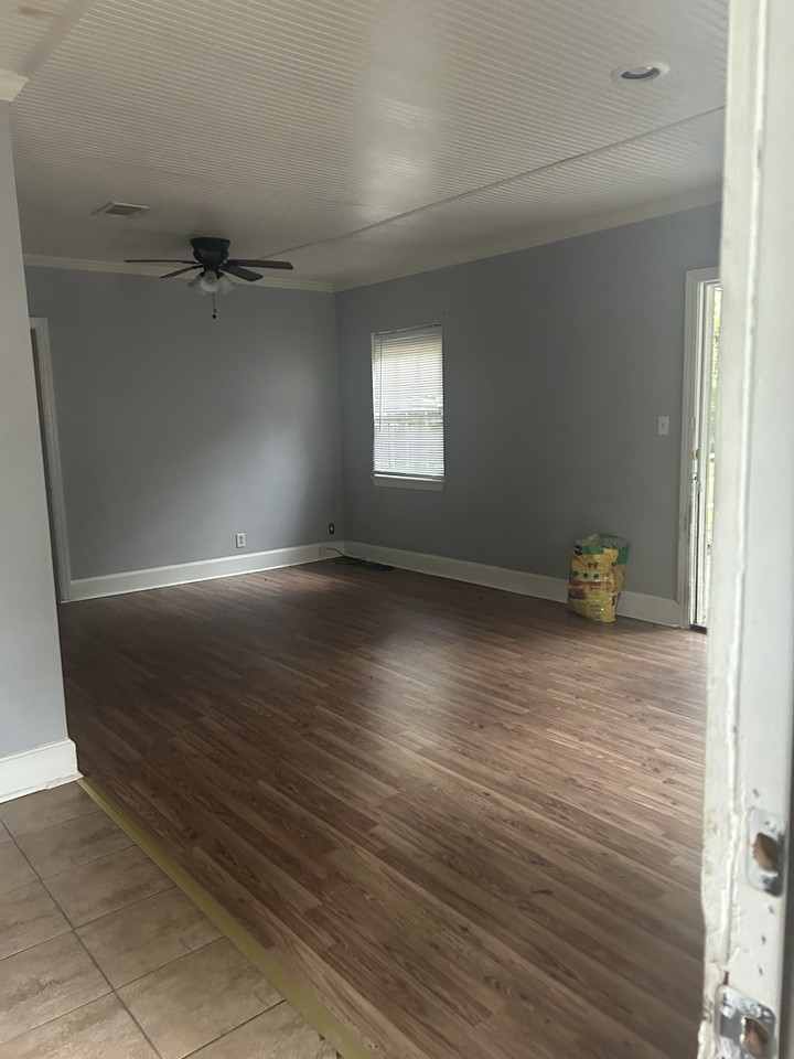 1069 Boulevard - Photo 7 of 12