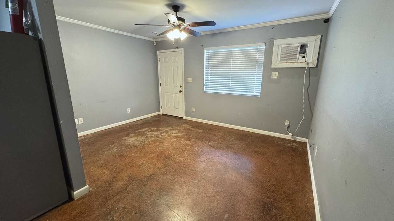 211 Hodge St #105 - Photo 5 of 13