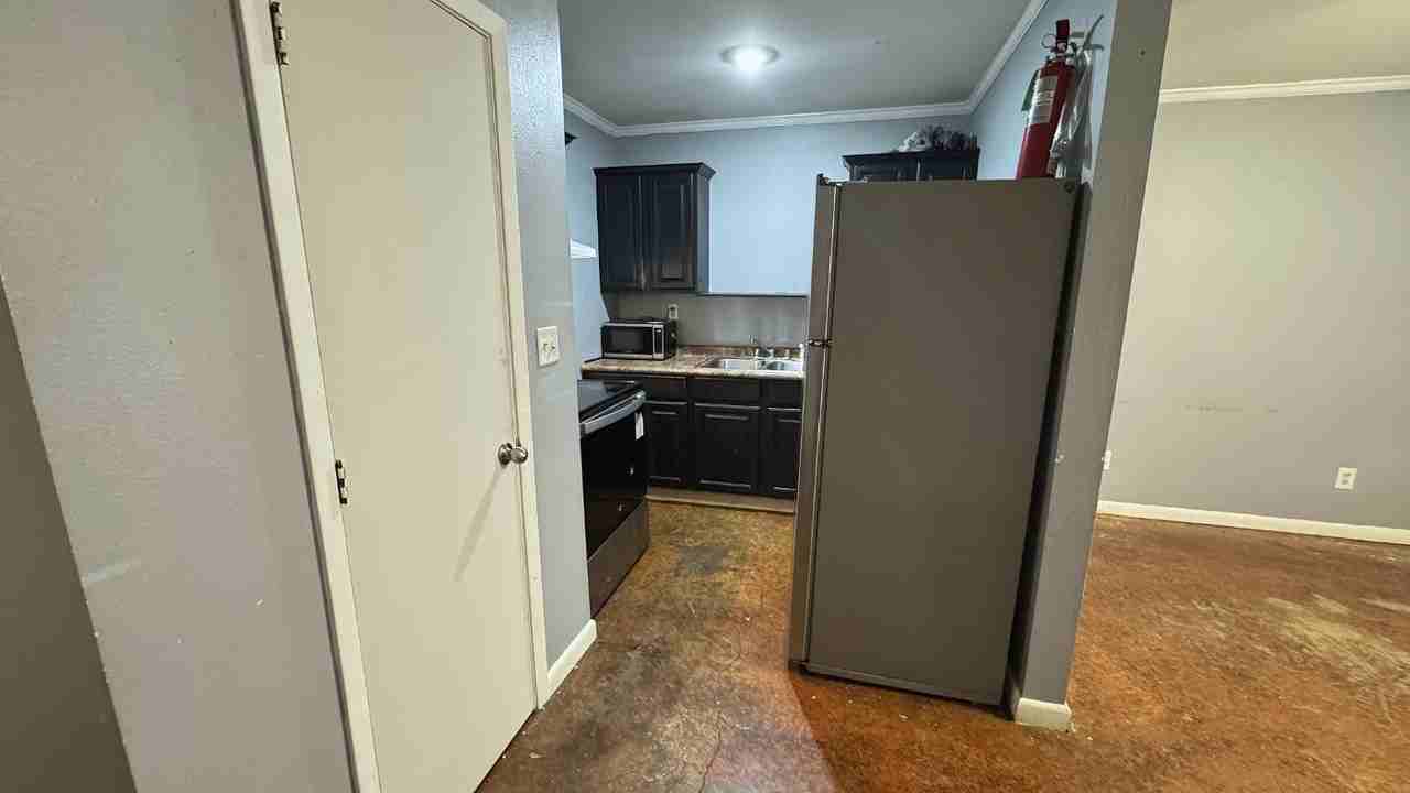 211 Hodge St #105 - Photo 7 of 13