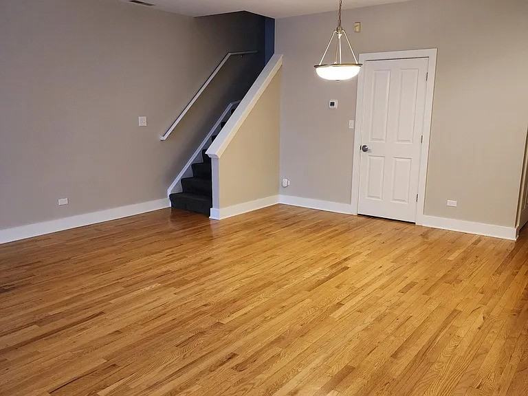 105 E 11th St #109 - Photo 5 of 30