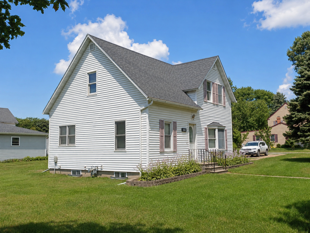 501 S Portland St - Photo 2 of 11