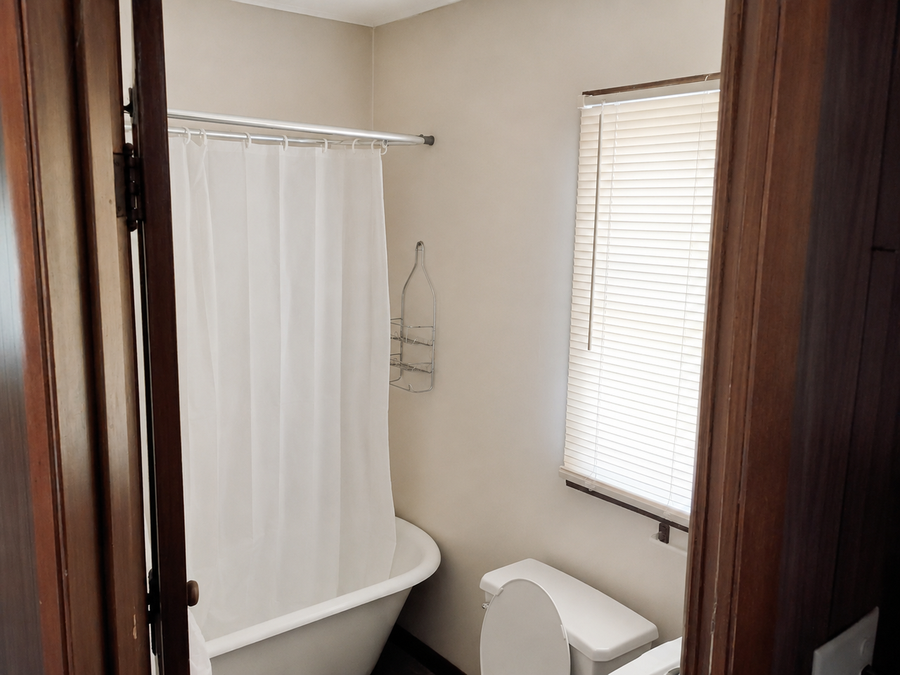 606 S Main St - Photo 6 of 10