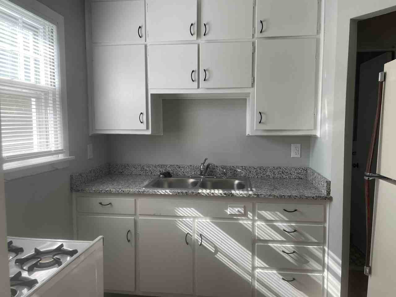 100 E Stewart Rd #15 - Photo 2 of 3