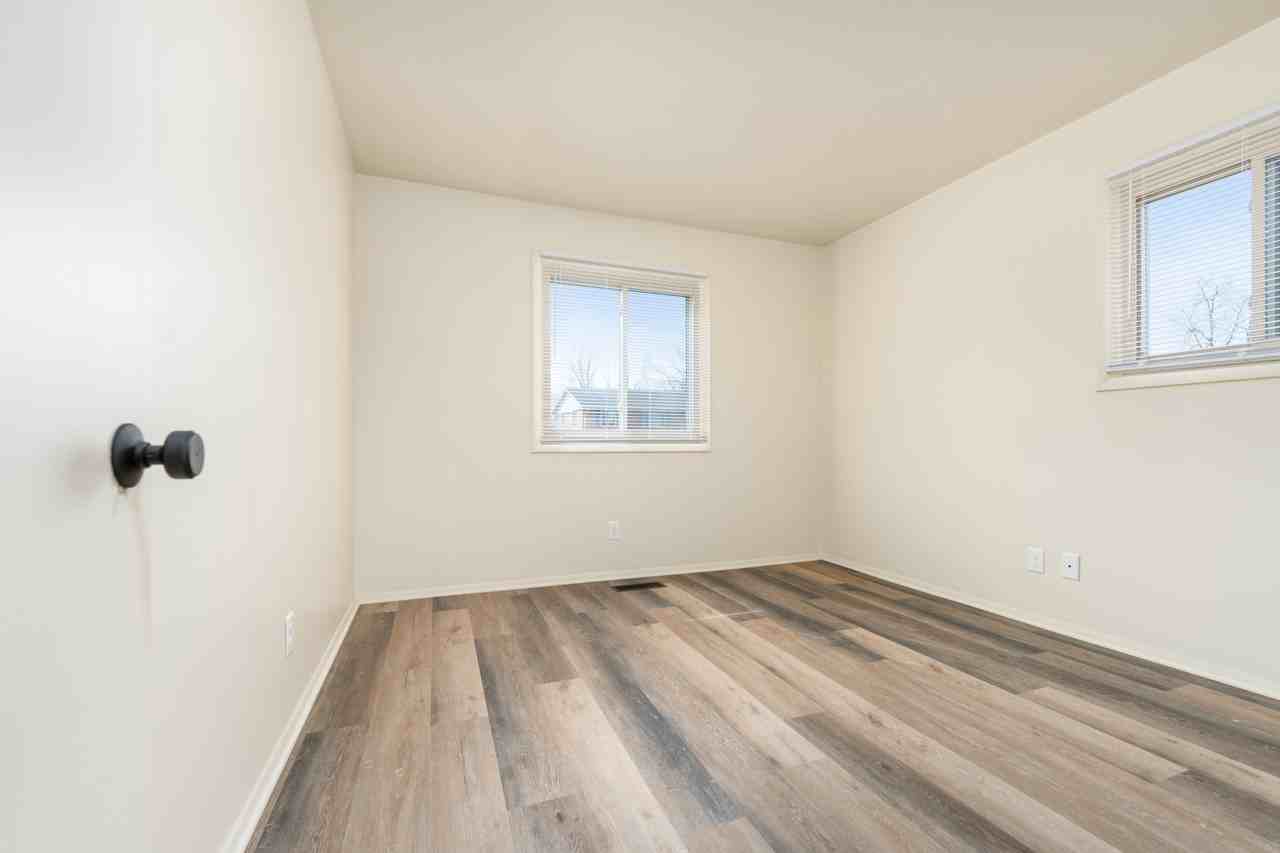 1915 Sw E St #1917-1-2 - Photo 4 of 15