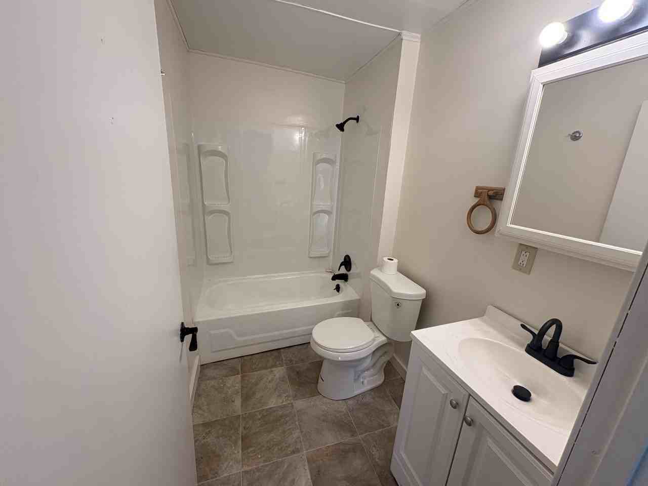 1634 Wightman Ave - Photo 5 of 8