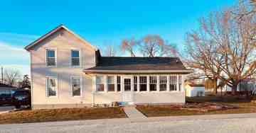featured image of 205 Forest St