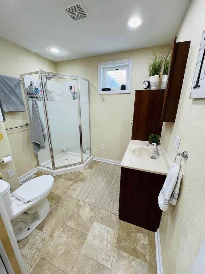 205 Forest St - Photo 6 of 14