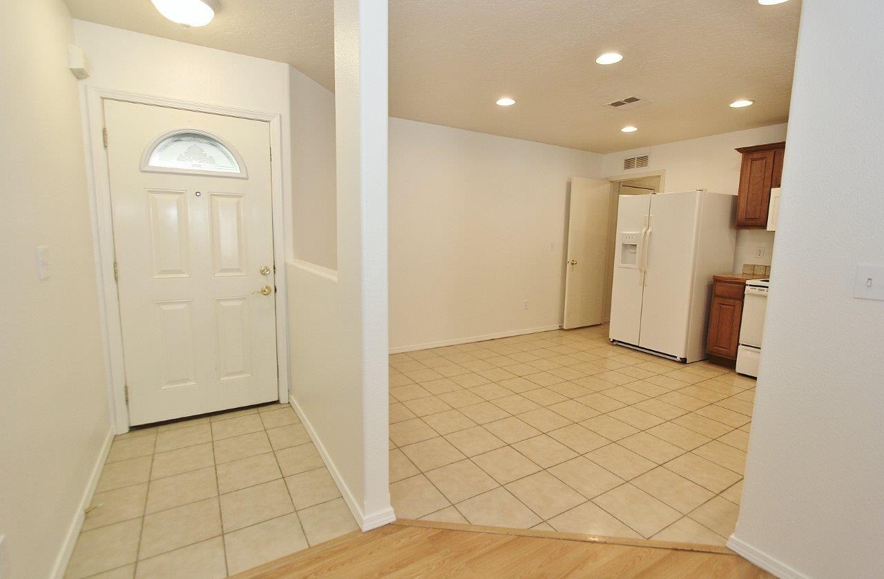 1208 N Chesire Dr - Photo 2 of 29