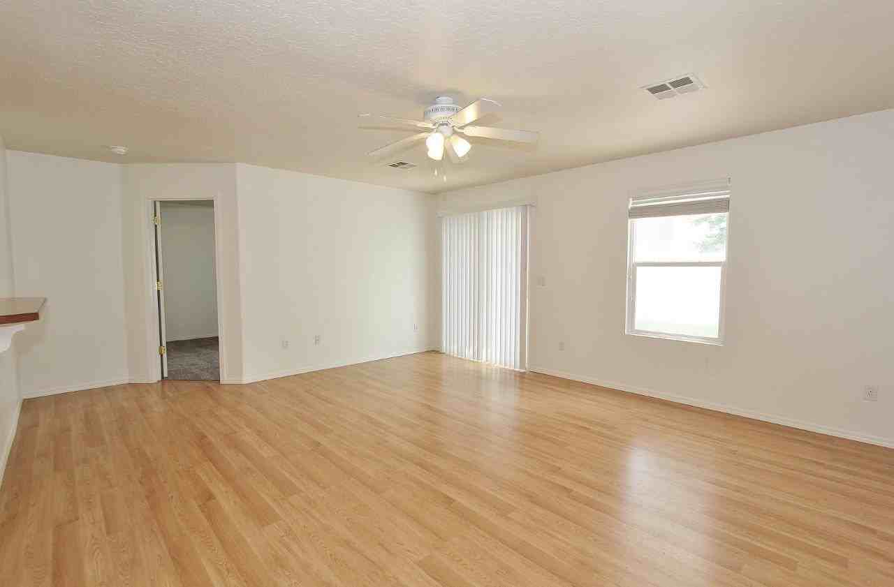 1208 N Chesire Dr - Photo 3 of 29