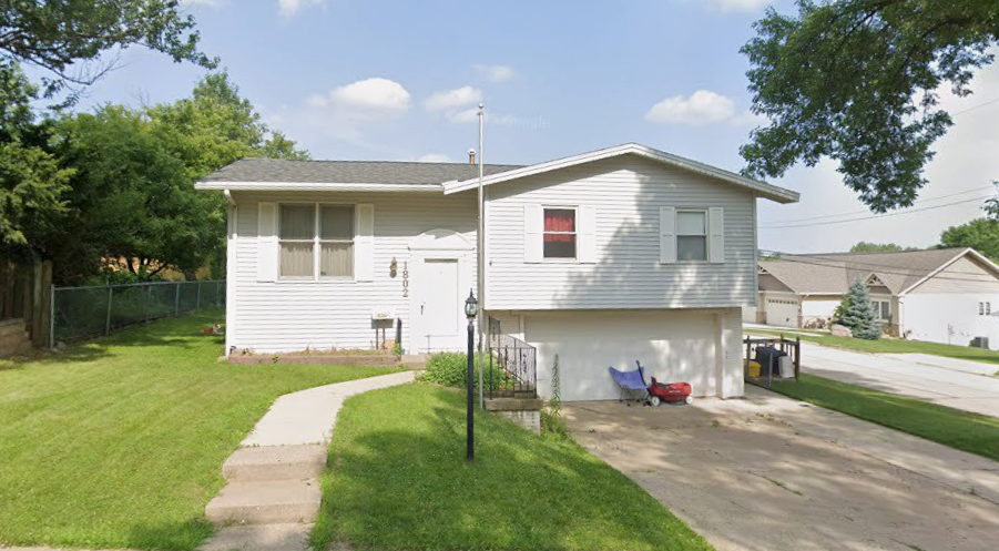 1802 Key Way - Photo 2 of 14