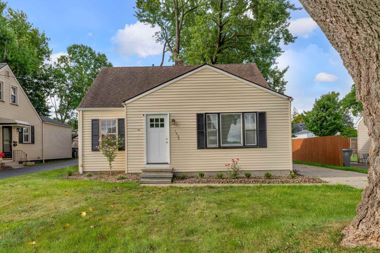 1539 Weston Ave - Photo 2 of 26