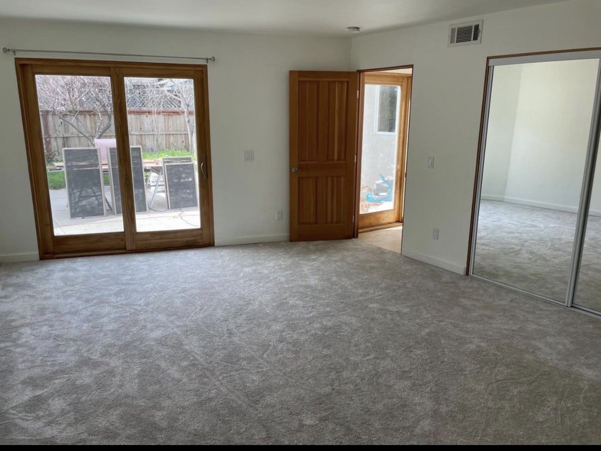 1646 Maple Ave - Photo 4 of 38