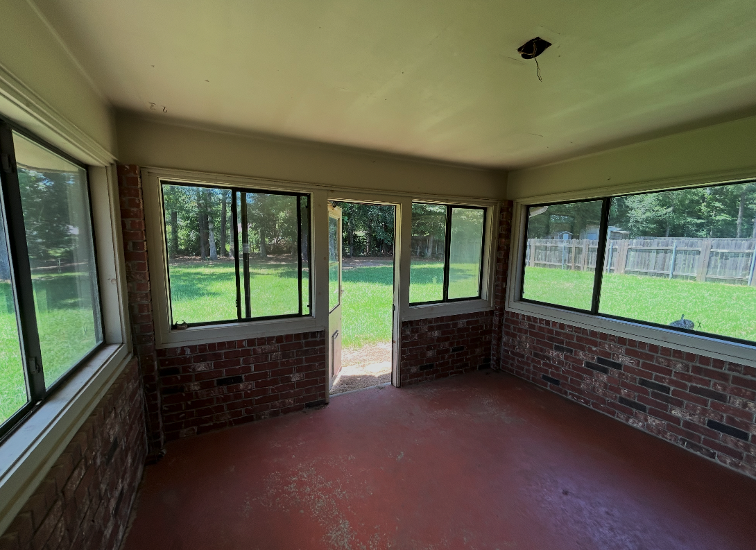 150 Shelly Ln #1 - Photo 4 of 10