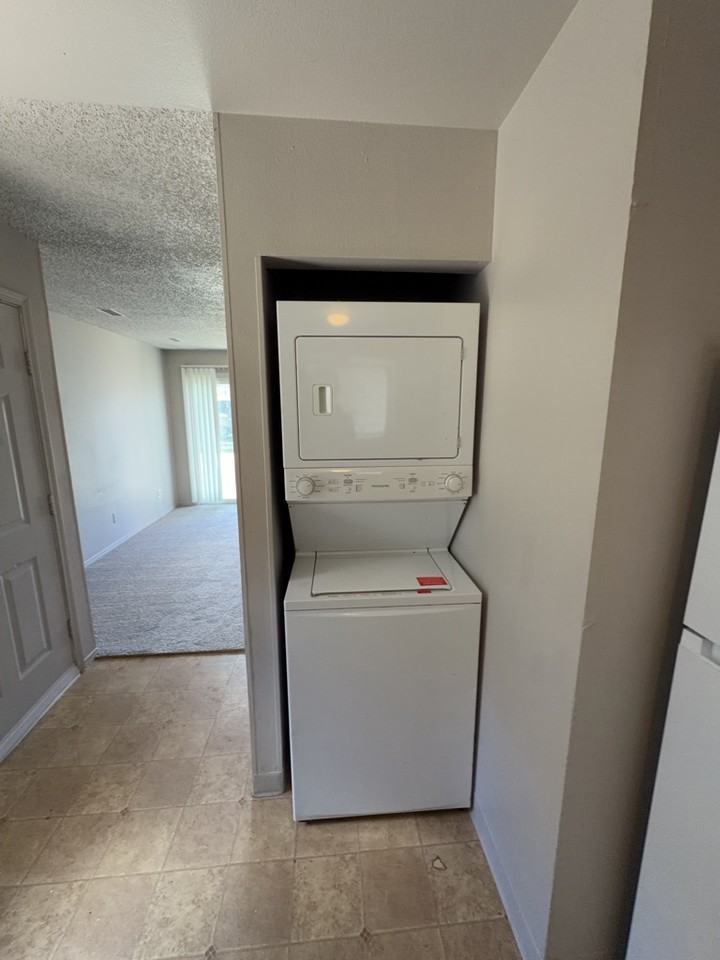1161 Mazatlan Cir #C - Photo 4 of 10
