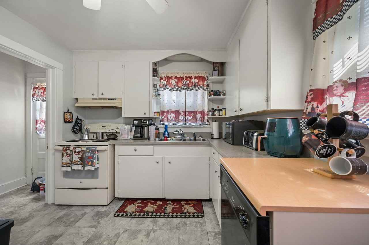 P&I-212 American Avenue #1 - Photo 5 of 10