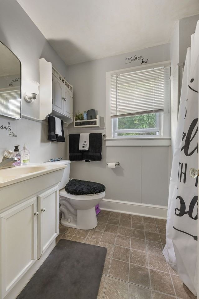 P&I-212 American Avenue #1 - Photo 6 of 10