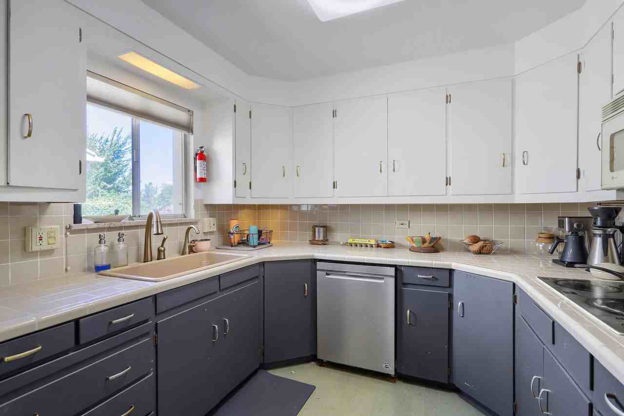 4618 W 35th Ave #1 - Photo 2 of 34