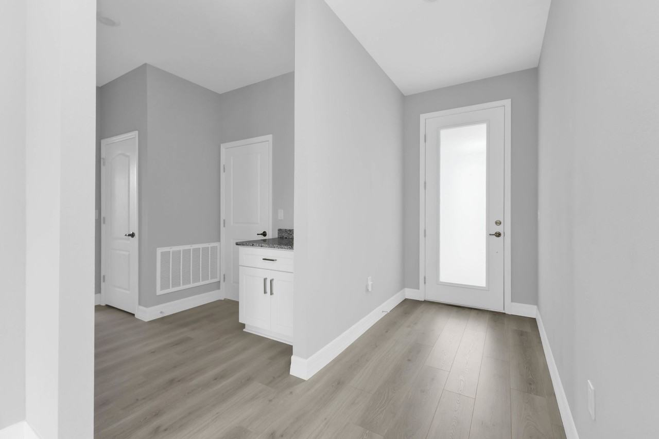 17022 Espana Cir #1 - Photo 2 of 21