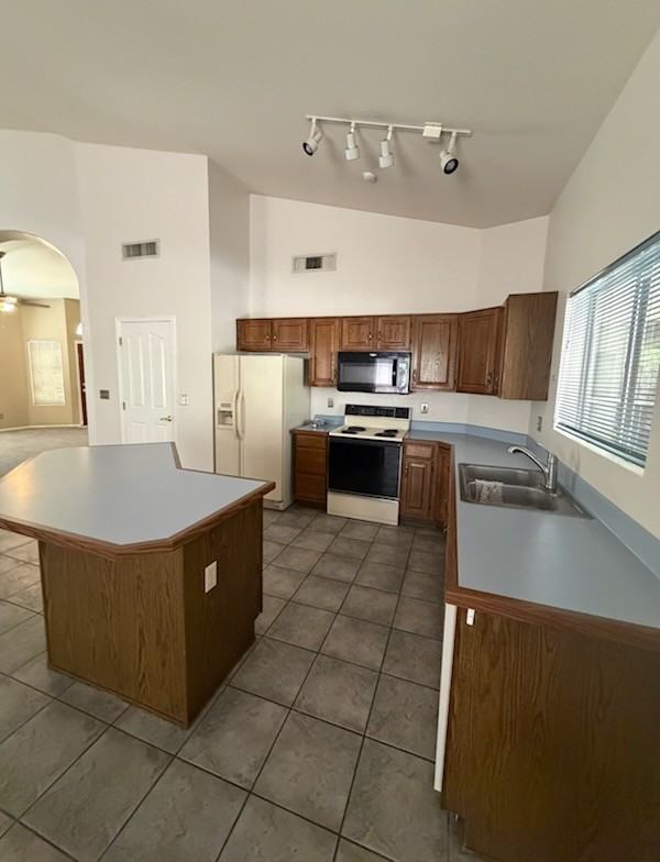 1644 W Duskfire Pl #1 - Photo 5 of 27