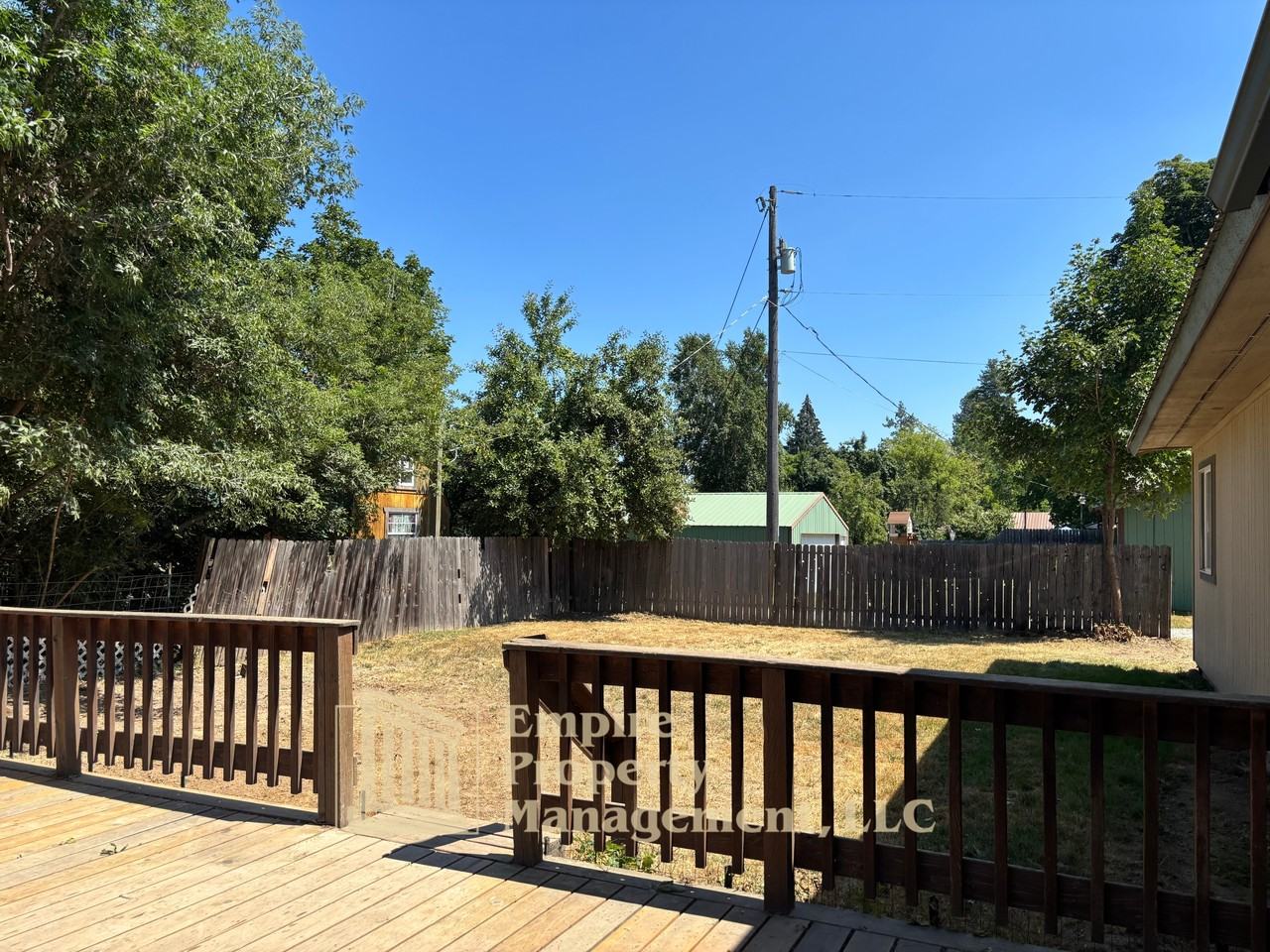 1012 Larch St - Photo 2 of 14