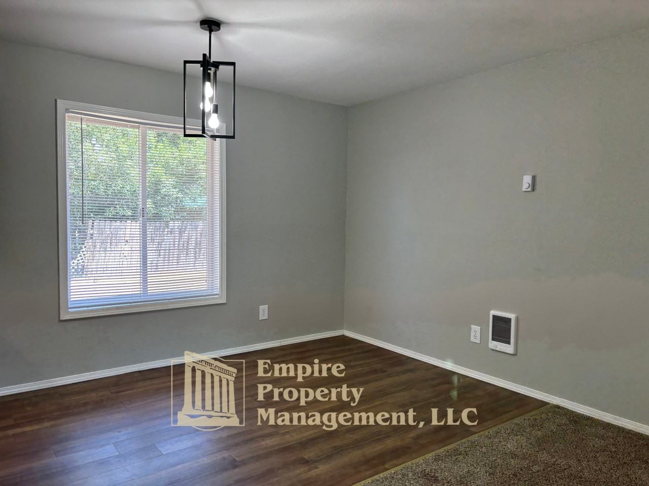 1012 Larch St - Photo 6 of 14