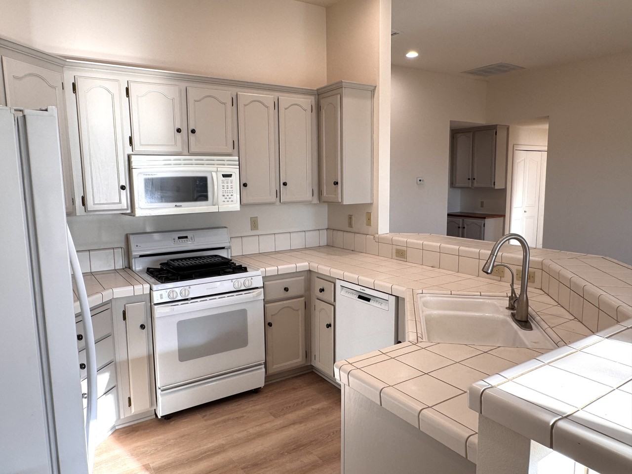 146 Northridge Dr #1 - Photo 5 of 46